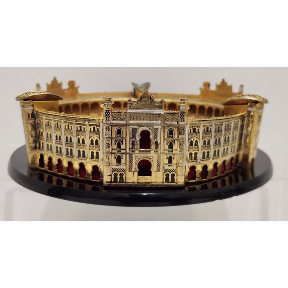 Vintage Metal Plaza De Toros Souvenir Building Ashtray Detailed Design - Picture 1 of 10